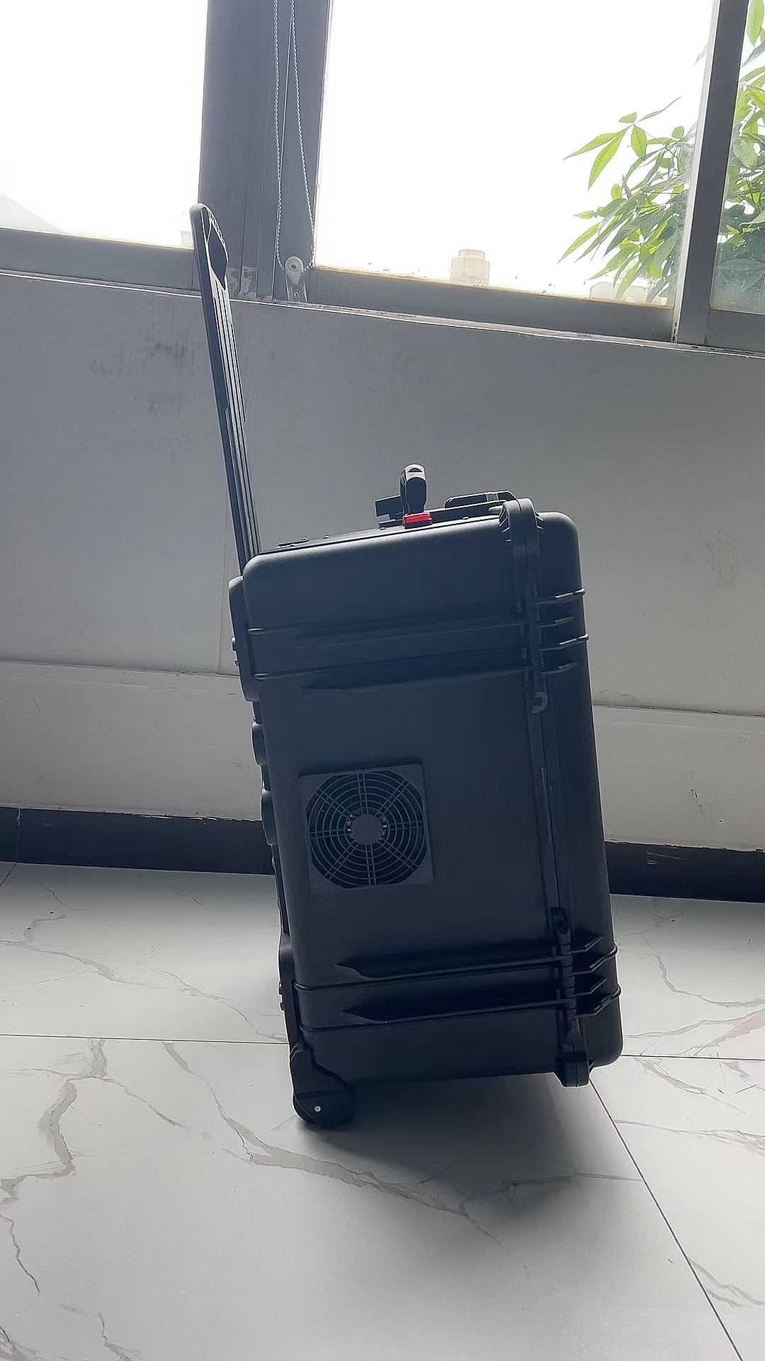 武陟手拉箱型移动通信干扰器